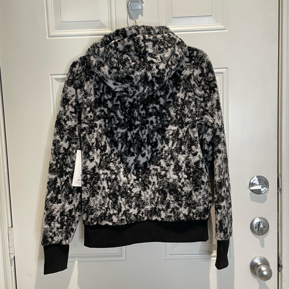 Athleta Tugga Sherpa Fuzzy Black White Gray Long Sleeve Hoodie Pullover Size XS - Picture 13 of 15